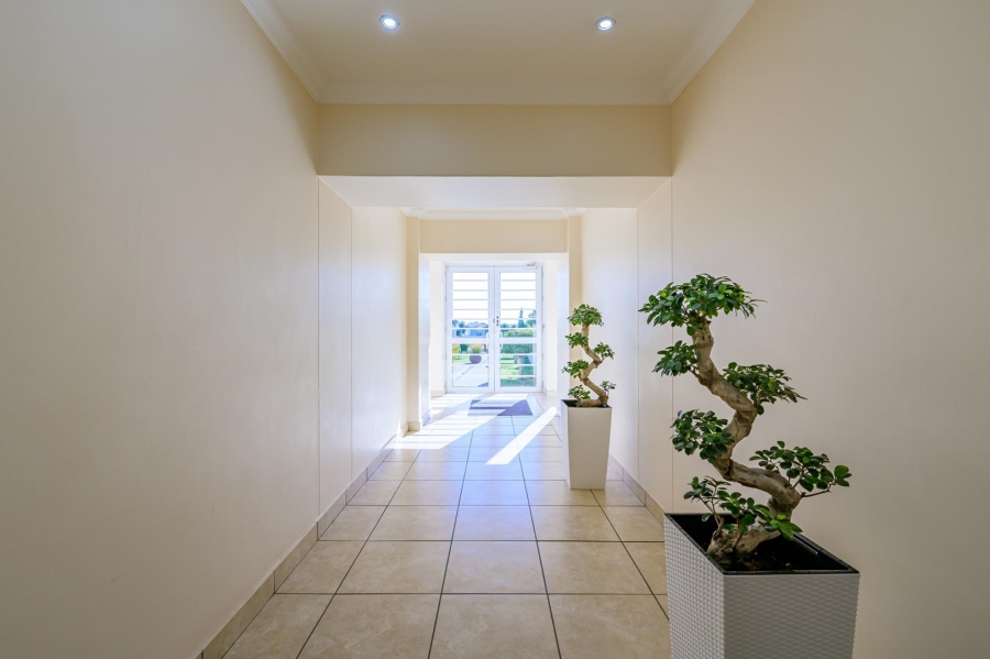 2 Bedroom Property for Sale in Humewood Eastern Cape